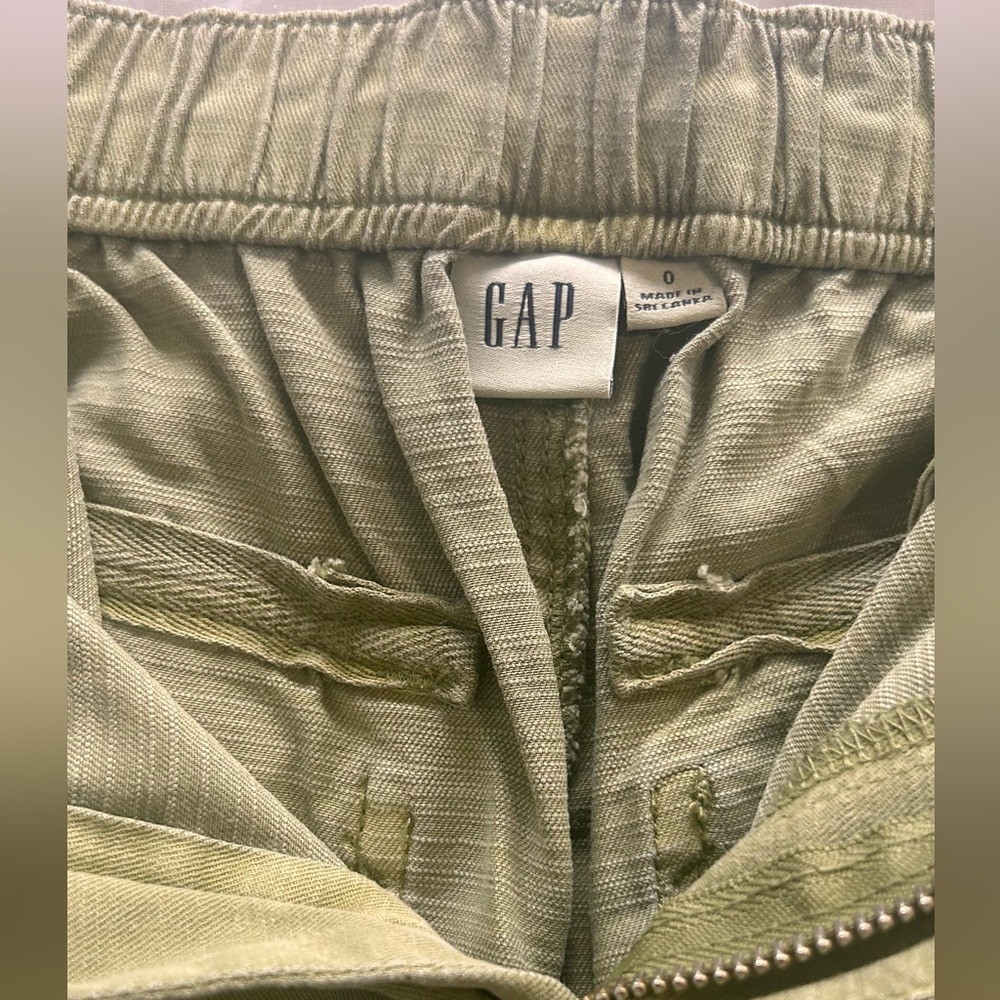 NWT women gap jogger, green color size O - Picture 2 of 6